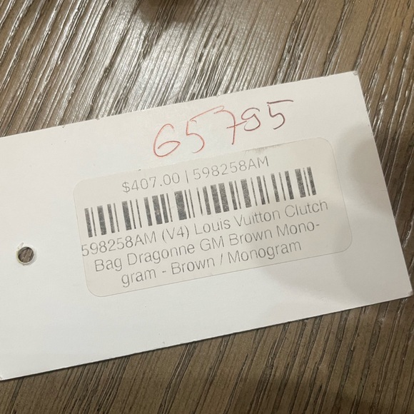 LV Vintage Dragonne GM Clutch. - Picture 10 of 14